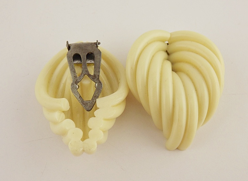 Czech Green and White Beaded Necklace, Mod Earrings