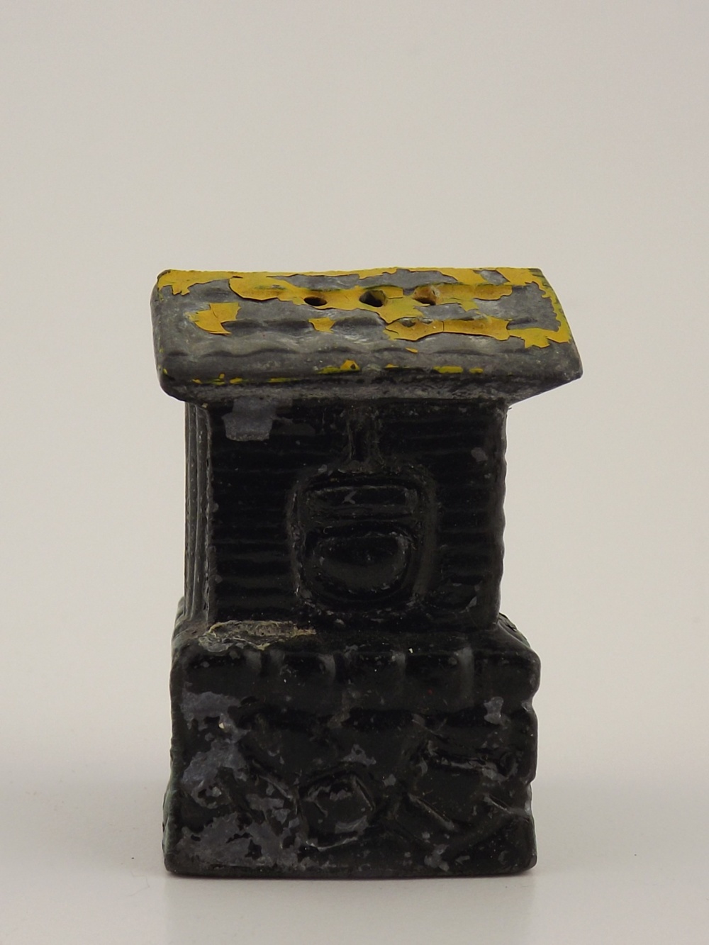 Vintage Wishing Well Salt and Pepper Shakers