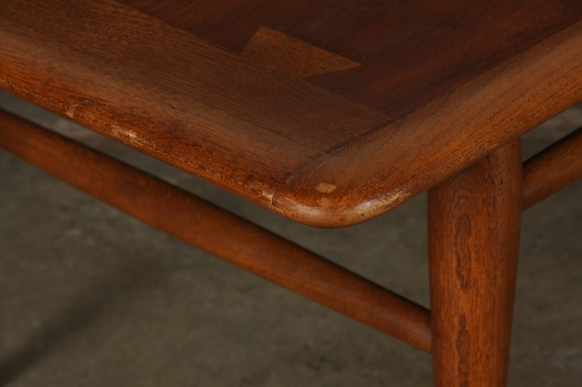 Mid Century Lane Coffee Table