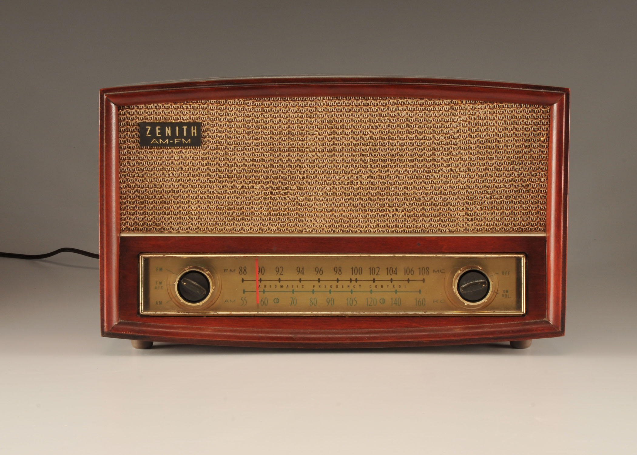 Vintage Zenith Model G730 Long Distance Radio