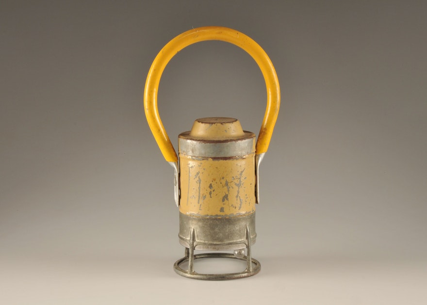 Early 20th Century Adlake Railroad Lantern from Adams & Westlake Co. #31-F in yellow enamel and aluminum