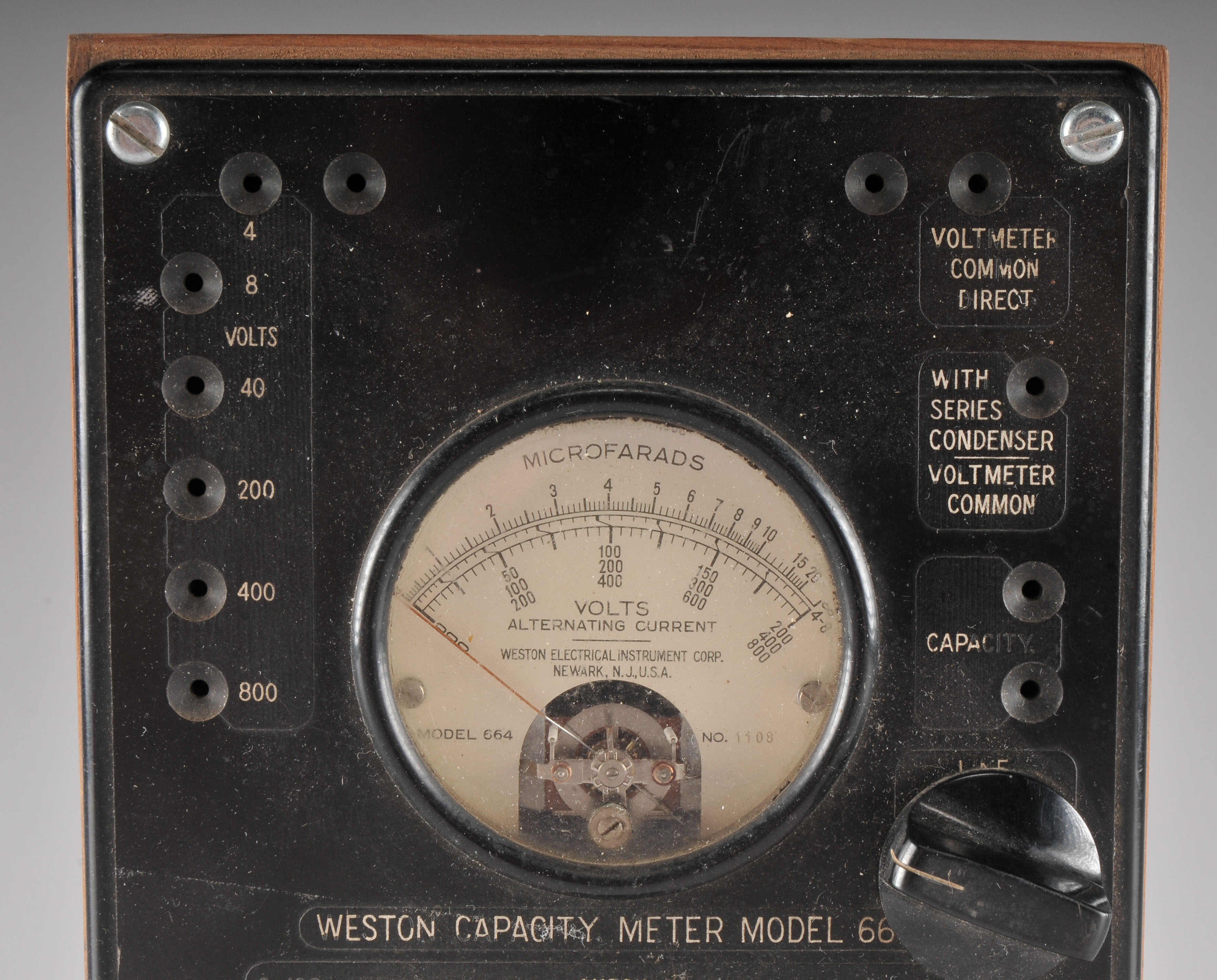 Weston Electrical Instrument Corp. Model 664 Capacity Meter