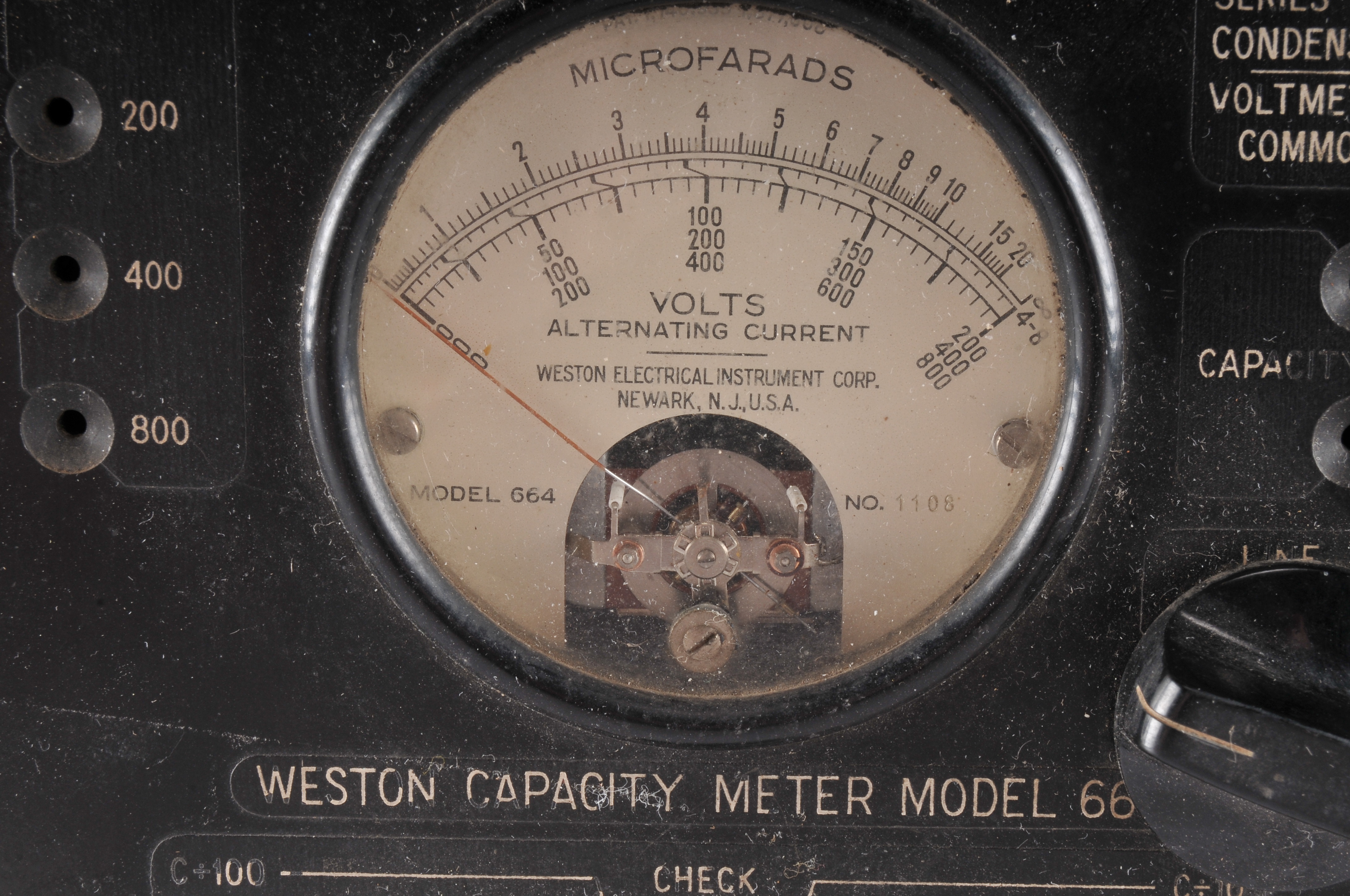 Weston Electrical Instrument Corp. Model 664 Capacity Meter