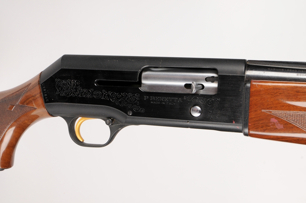 Beretta semi-automatic 12 gauge shotgun. Model AL 390 Silver Mallard