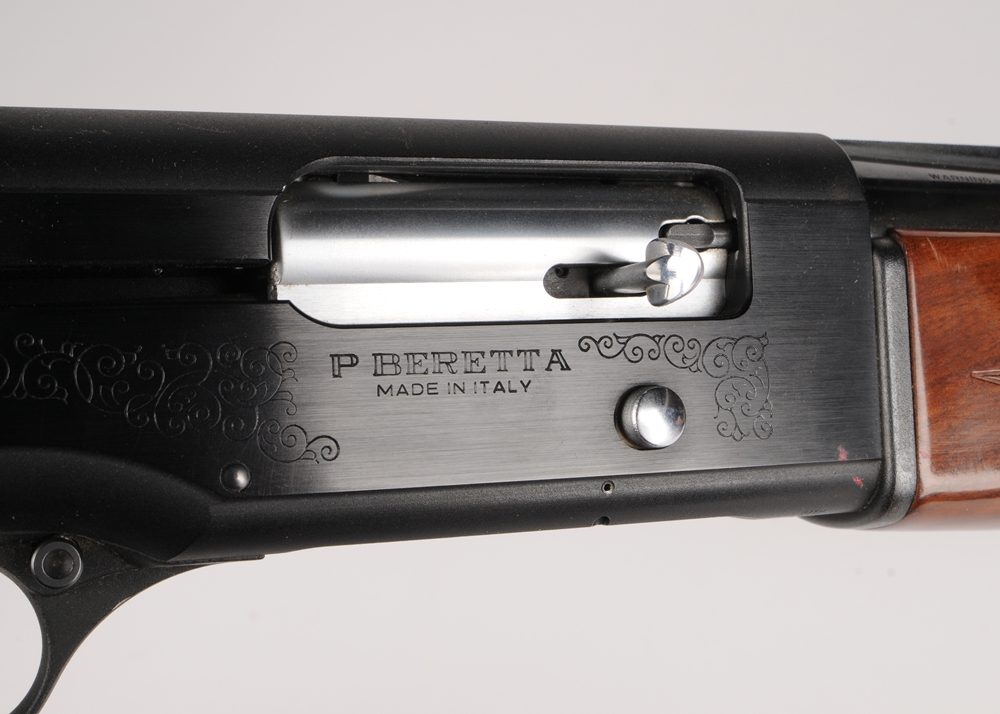 Beretta semi-automatic 12 gauge shotgun. Model AL 390 Silver Mallard
