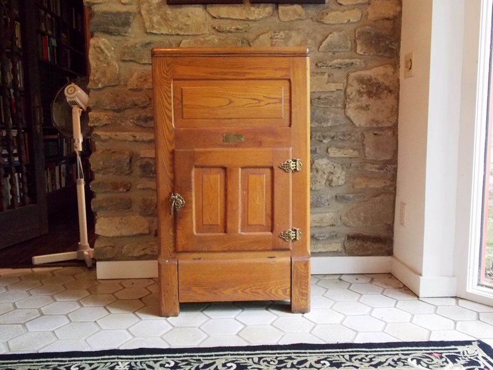 Vintage Gibson's Arcadia Icebox