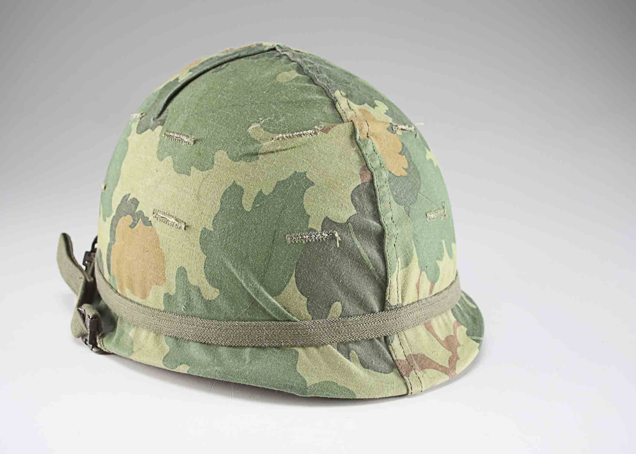 US WWII M2 Pathfinder Paratrooper Helmet and Liner 