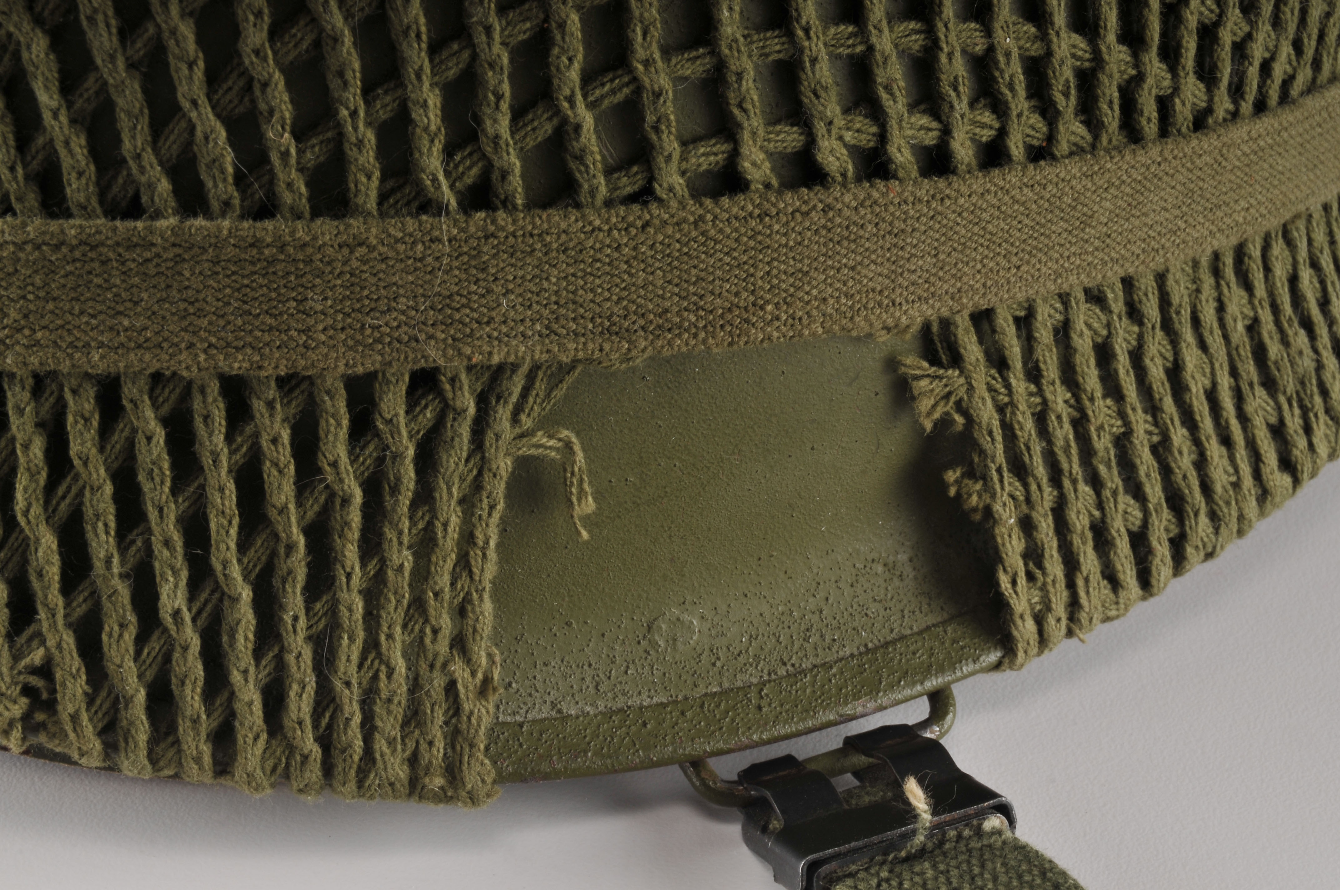 US WWII M2 Pathfinder Paratrooper Helmet and Liner 