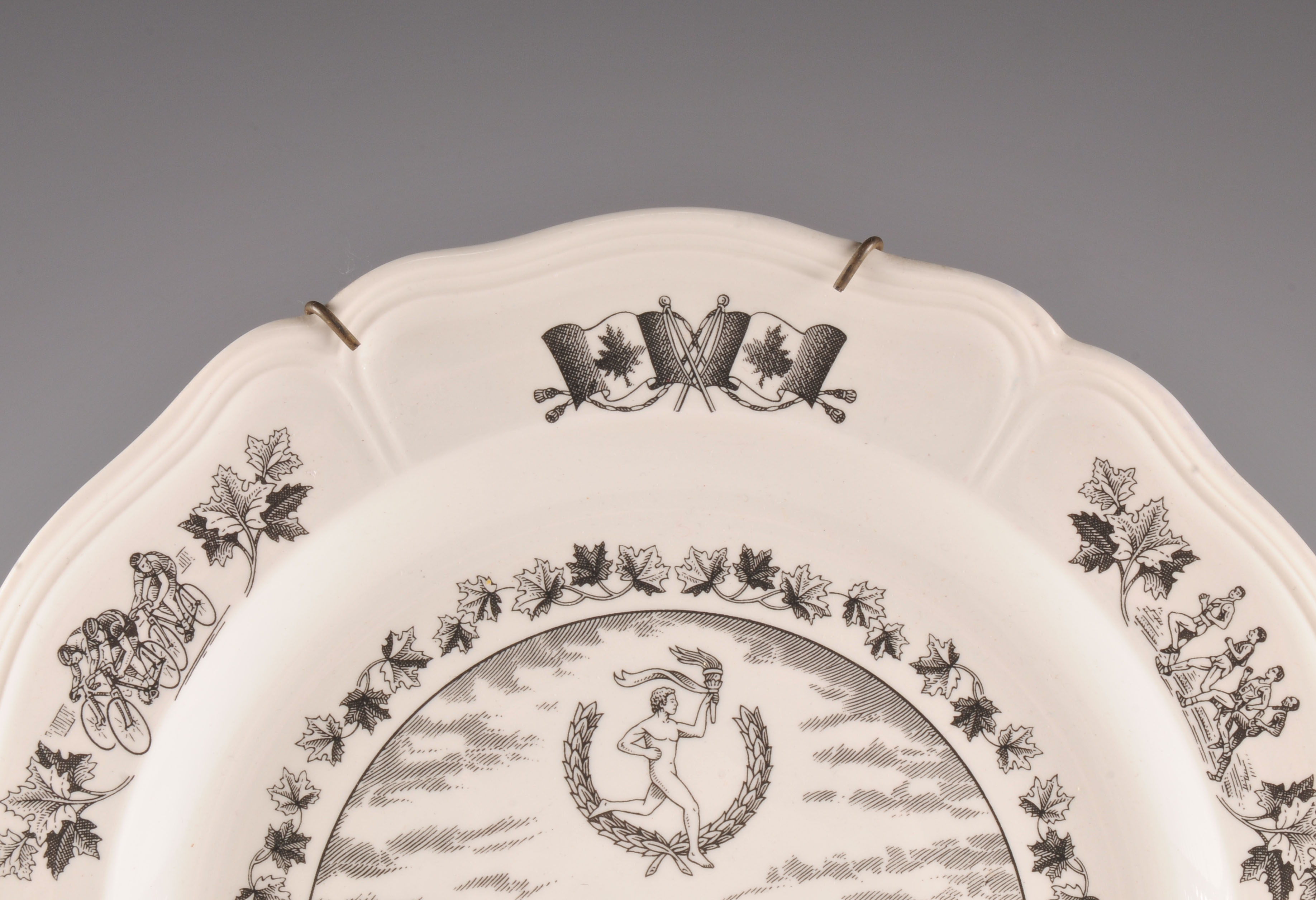 1976 Wedgwood Commemorative Plate of "XXI Olympiad in Montreal Canada" 