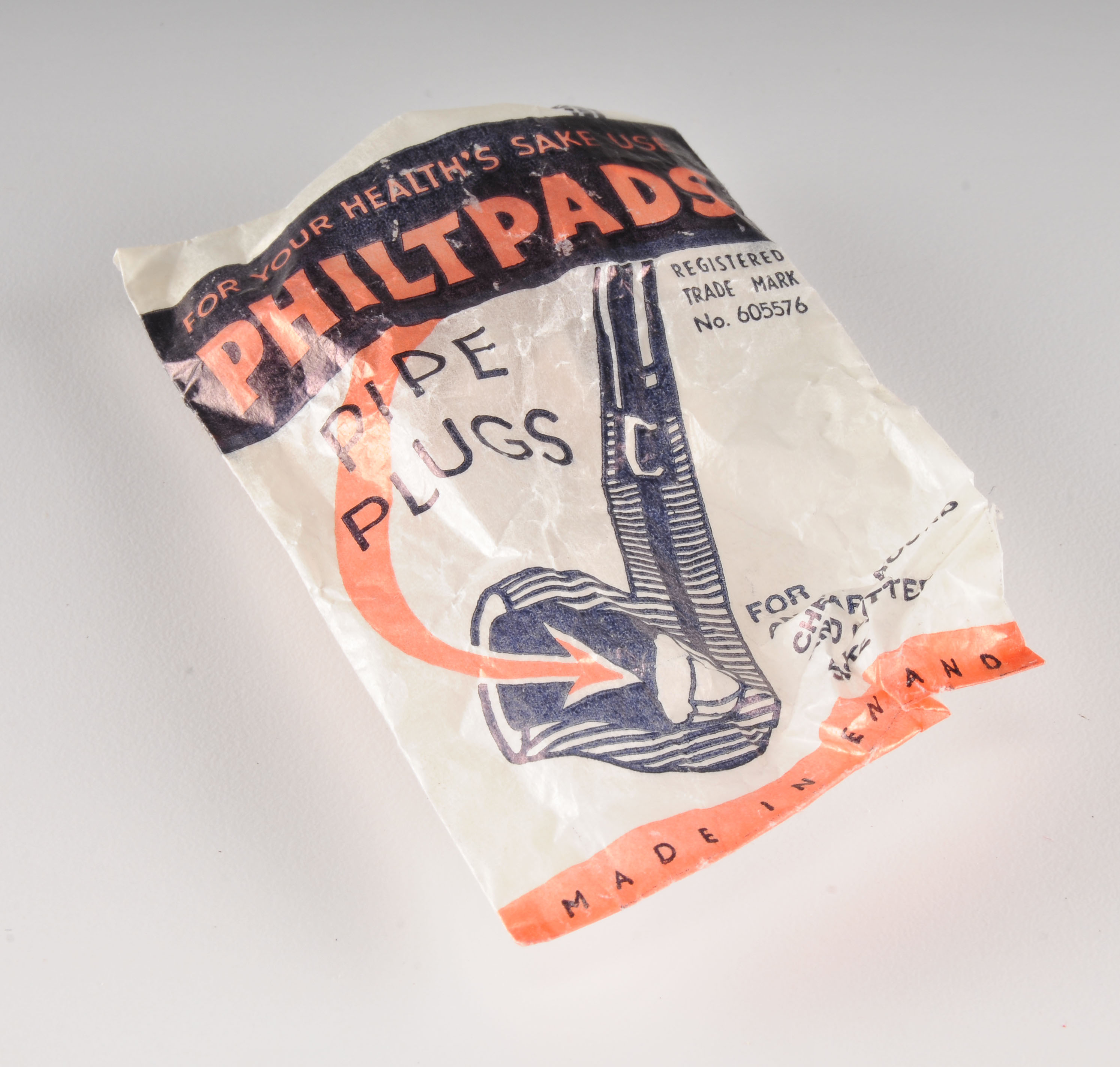 Vintage Charatan's Make Supreme 44 walnut pipe from London, England 