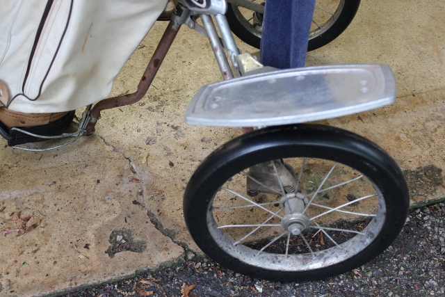 Vintage Mens Golf Clubs, Bag and Cart
