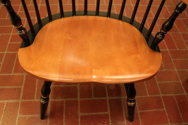 Hitchcock Maple Chairs & Round Dining Table