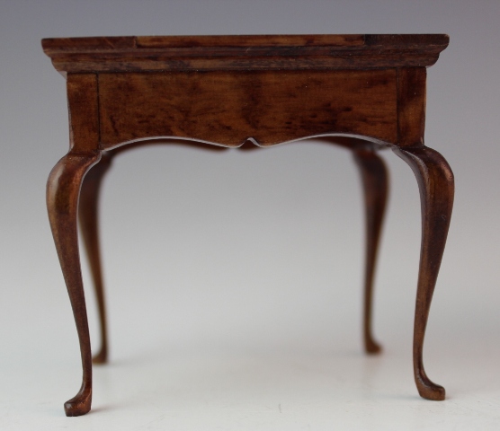 Dollhouse Furniture & Accessories