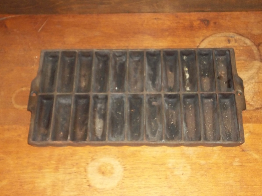 Antique Cast Iron Baking Pan 
