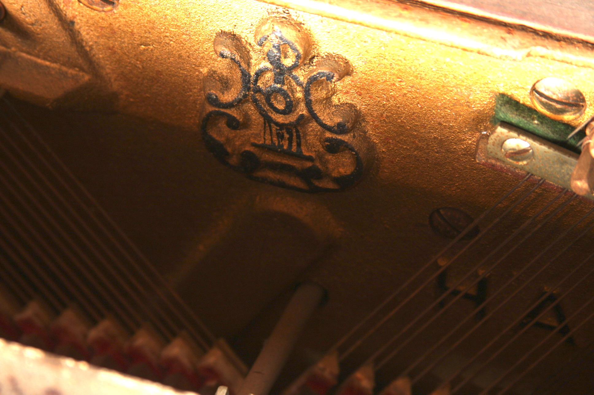 Vintage Hardman Peck & Co. Console Piano