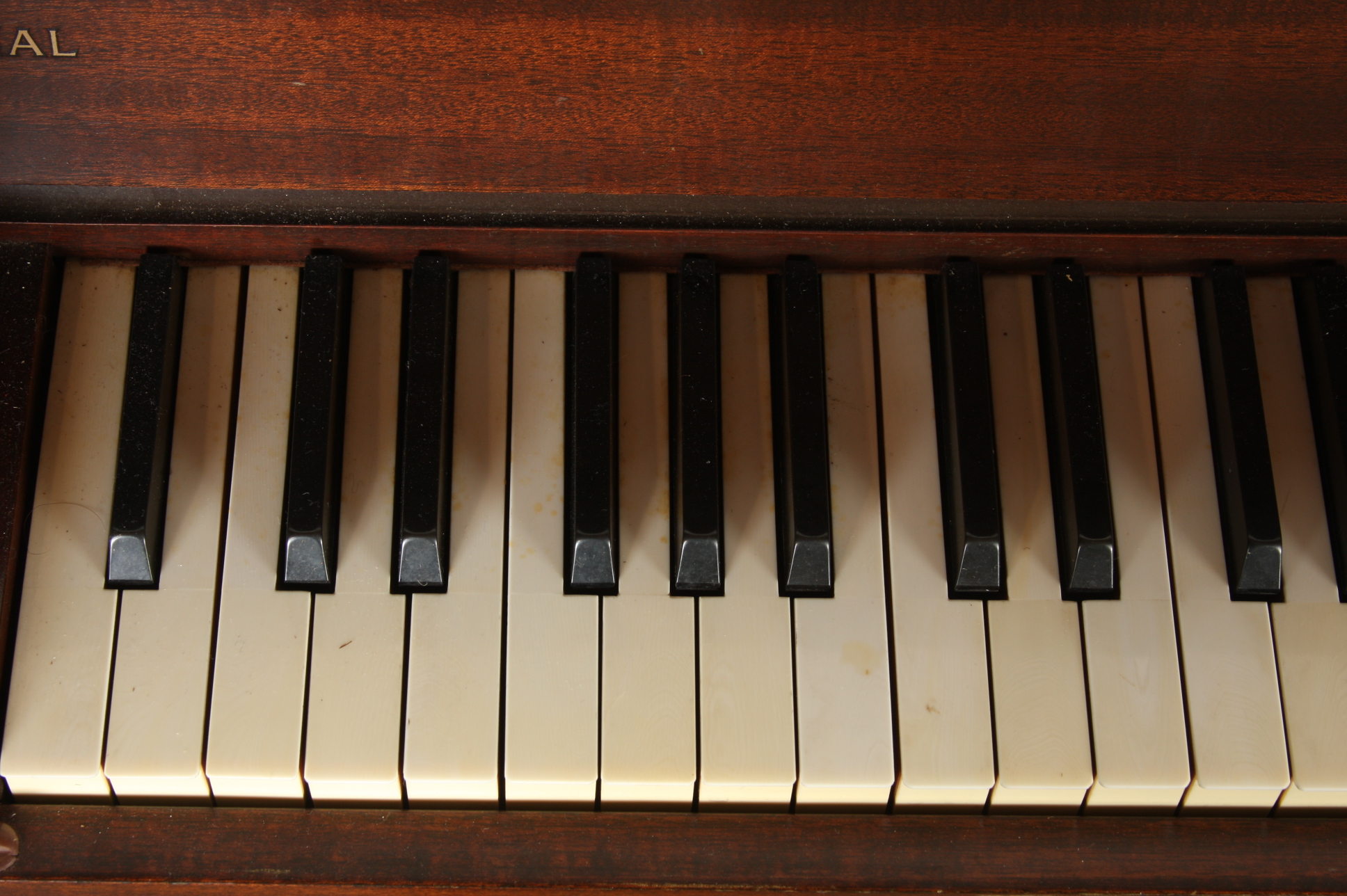 Vintage Hardman Peck & Co. Console Piano