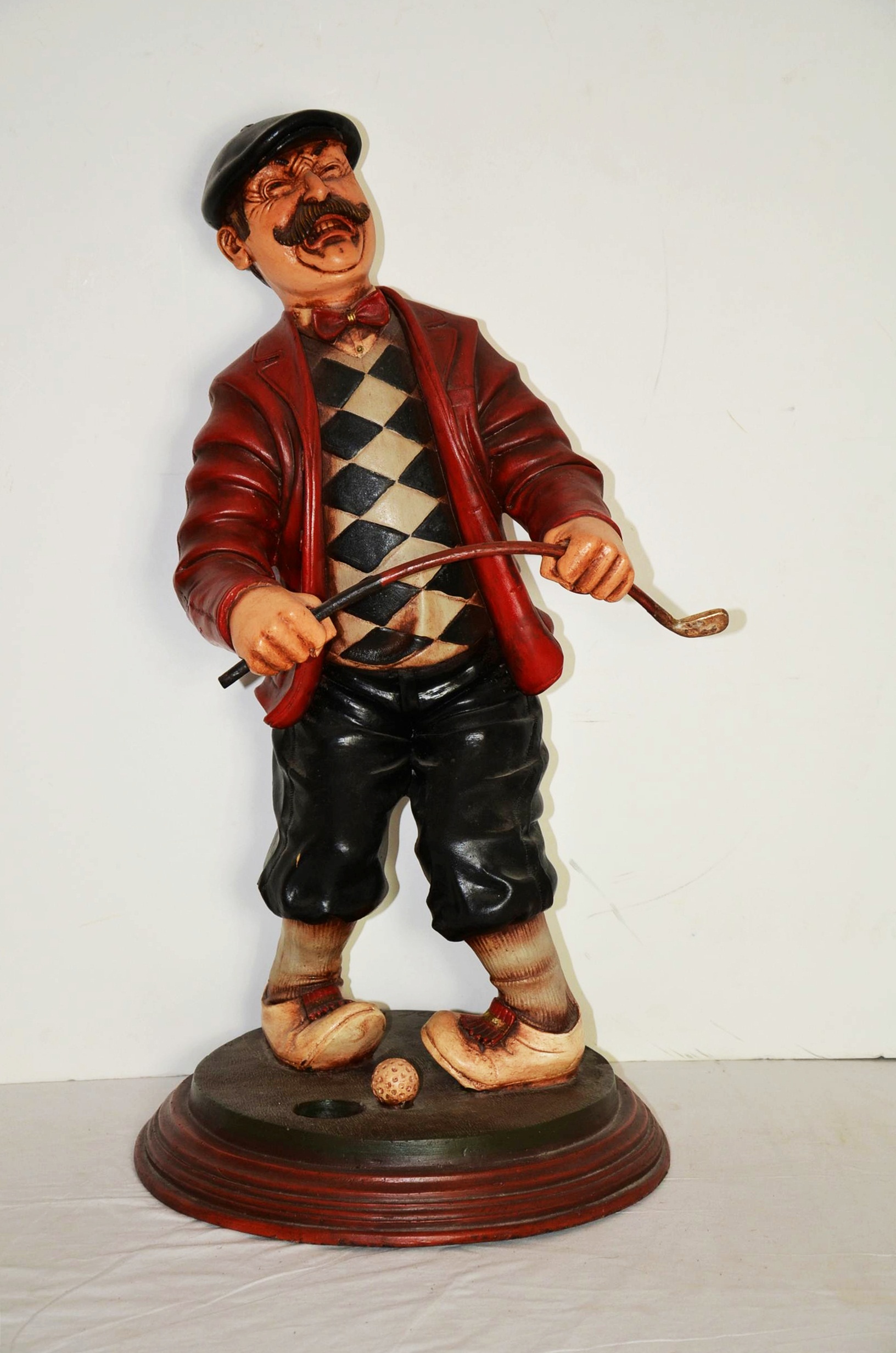 Peter Mook golf statuary.