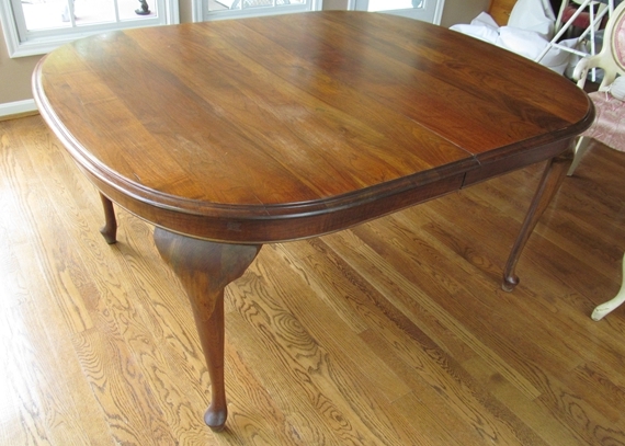 Antique Queen Anne Oval Dining Table