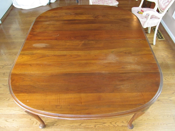 Antique Queen Anne Oval Dining Table