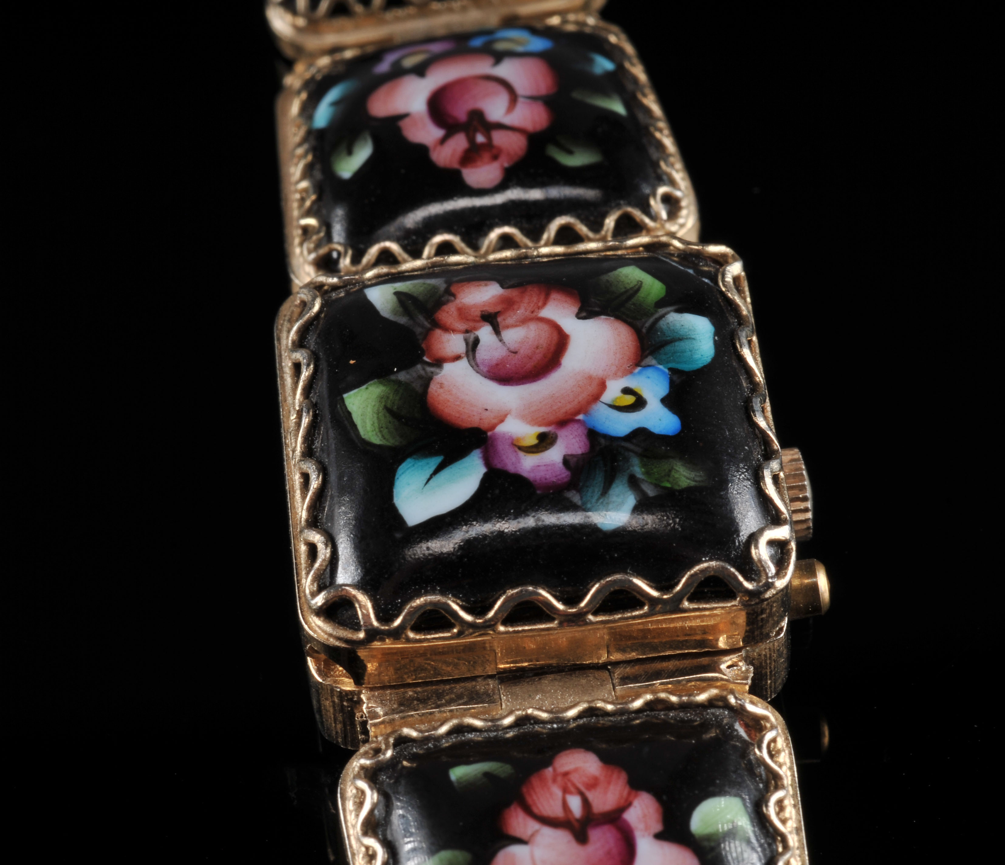  Russian Yanka Ladies 17 Jewel watch with hand decorated porcelain cabachons 