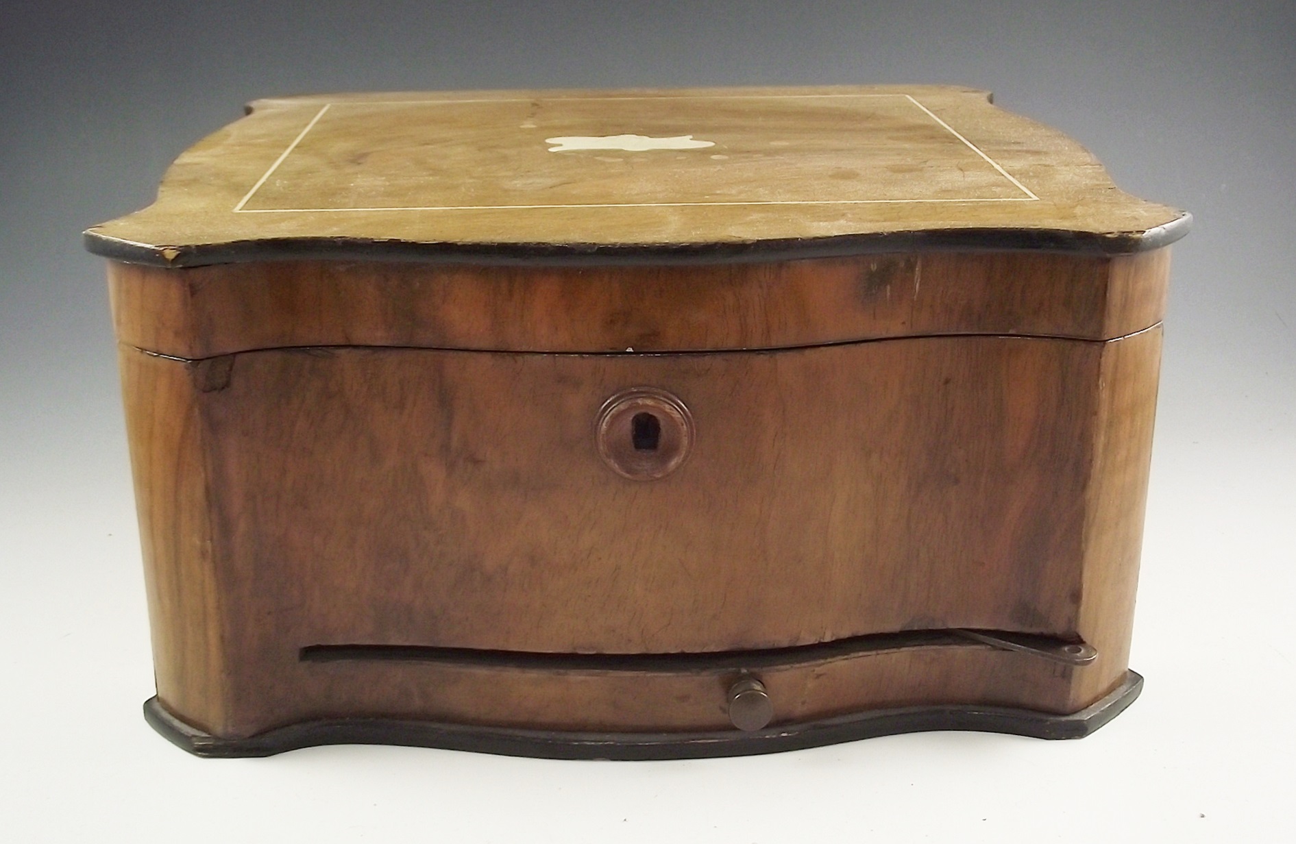 Late 1800s Victorian Polyphon music box.