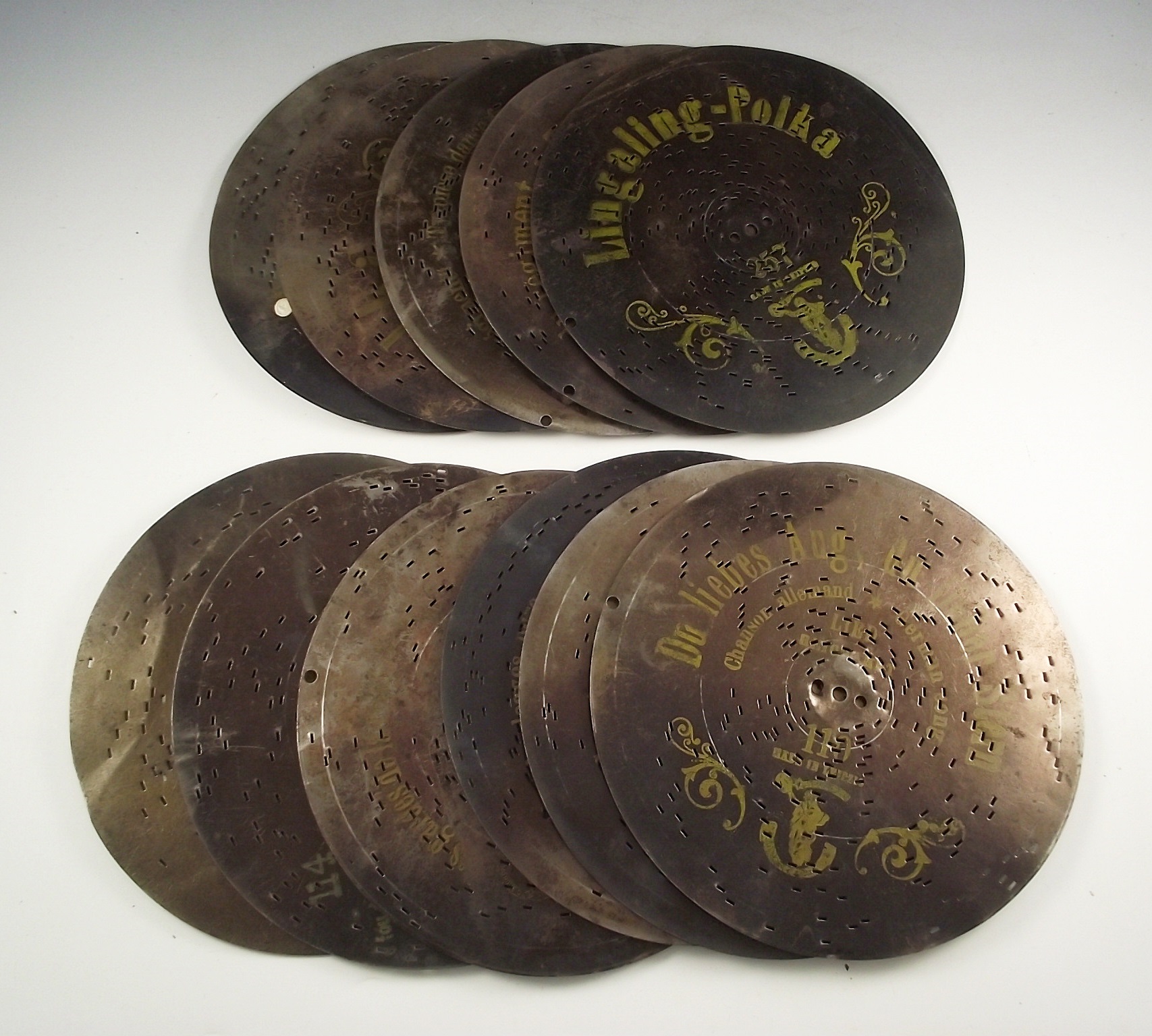 Late 1800s Victorian Polyphon music box.