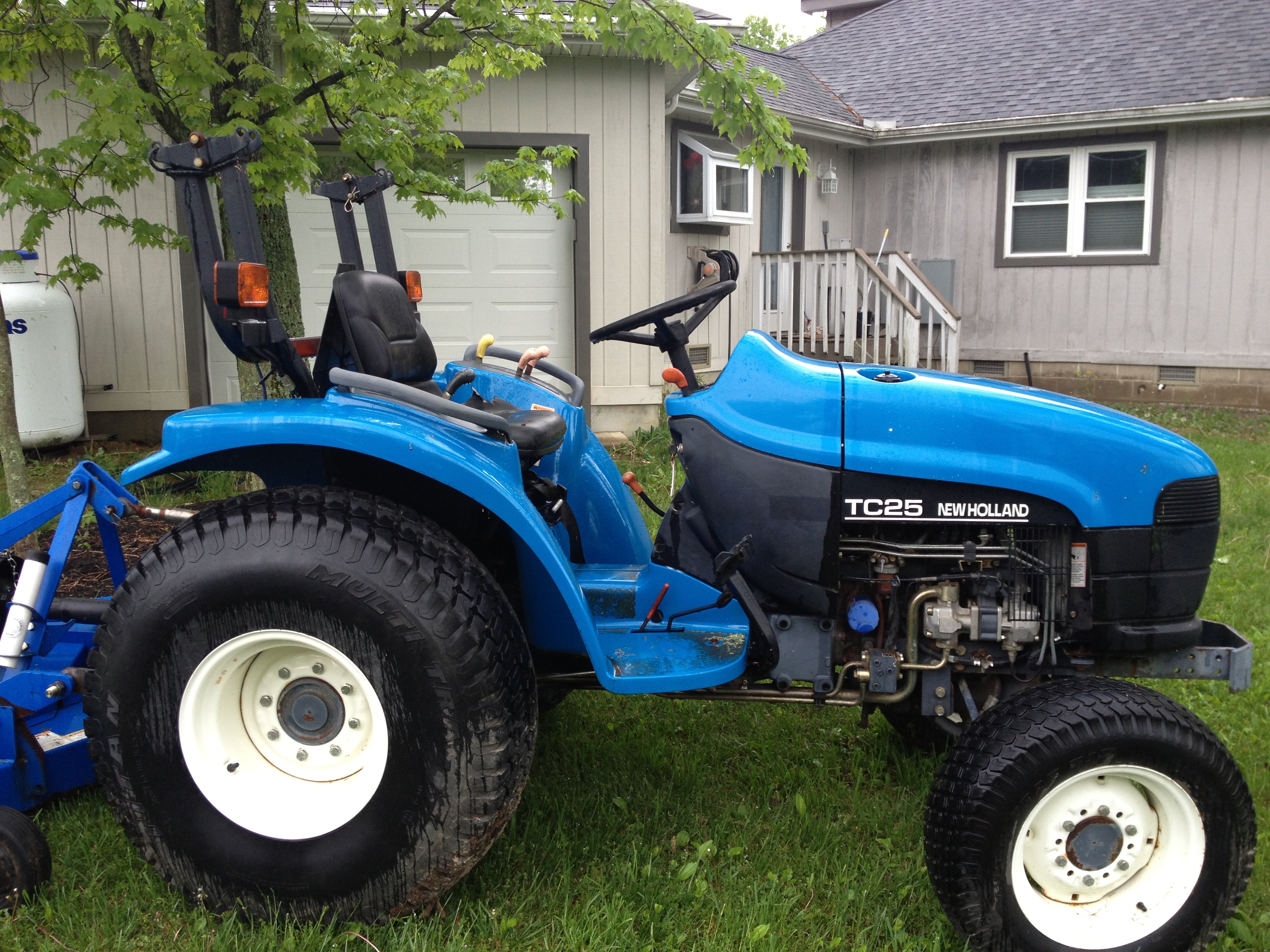 New Holland TC 25 Tractor
