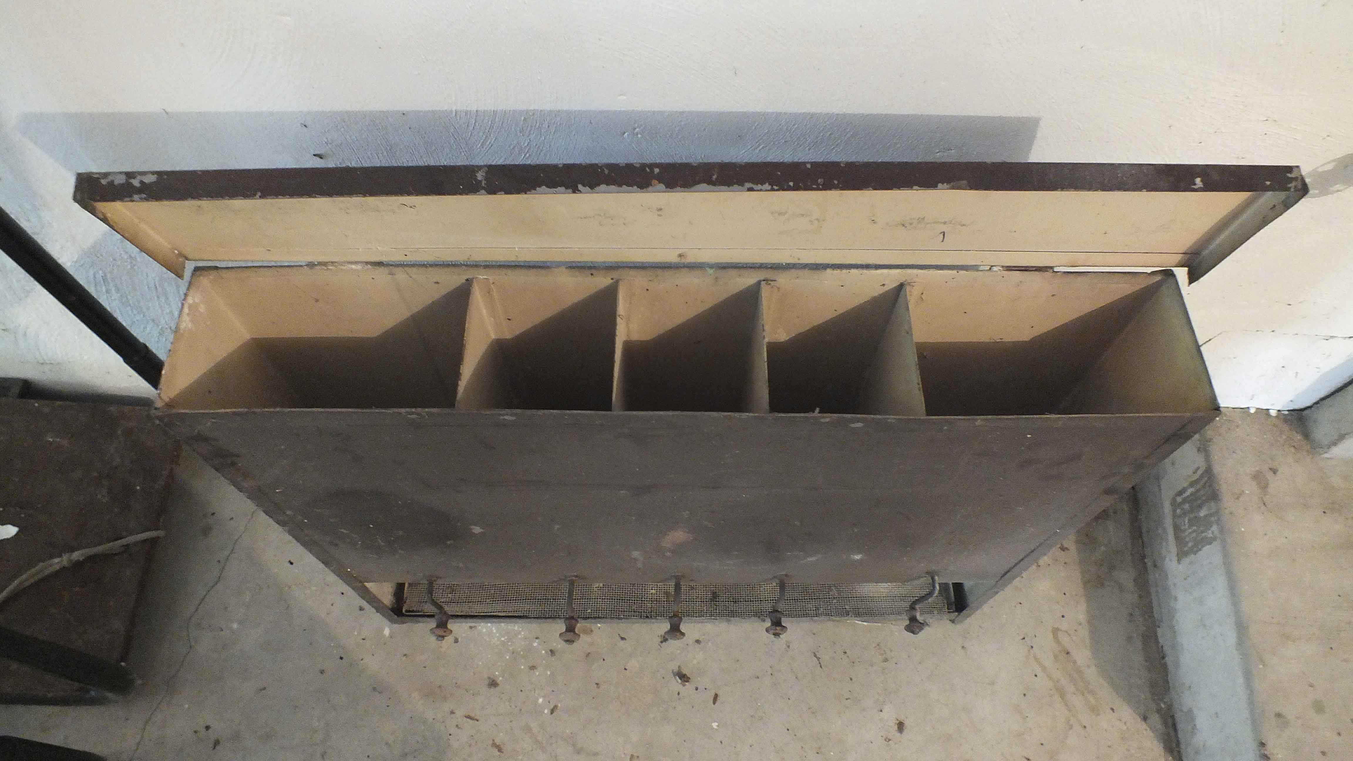 Antique Dental Powder Dispenser