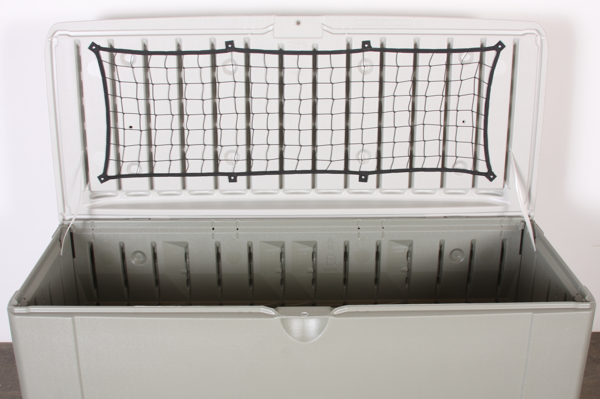 Large Rubbermaid Outdoor Storage Container