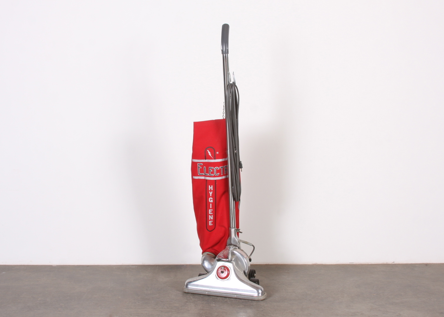 C 1970, a Royal Electro Hygiene Vacuum cleaner.