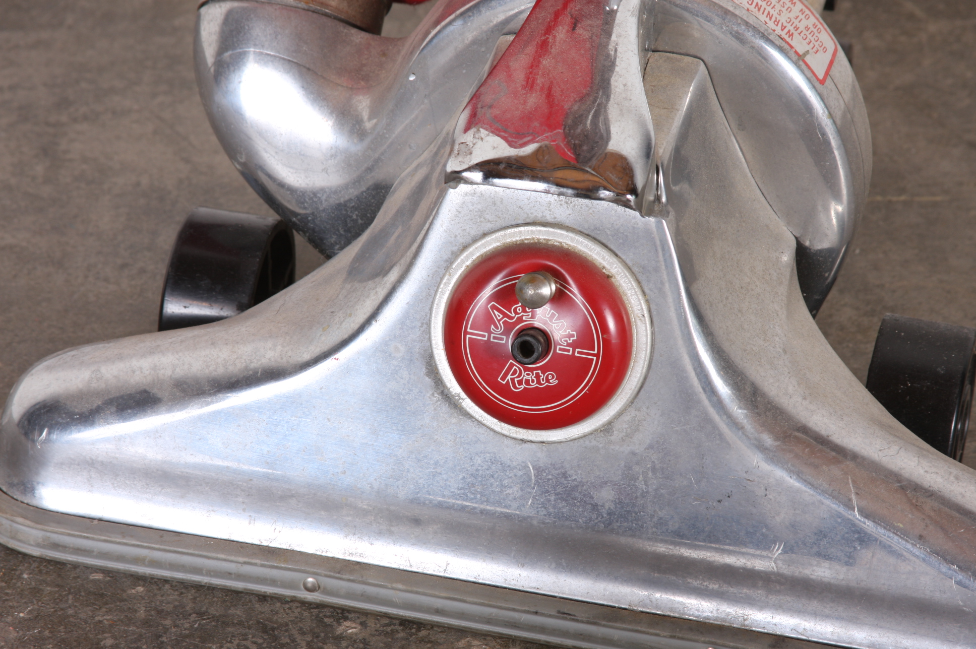 C 1970, a Royal Electro Hygiene Vacuum cleaner.