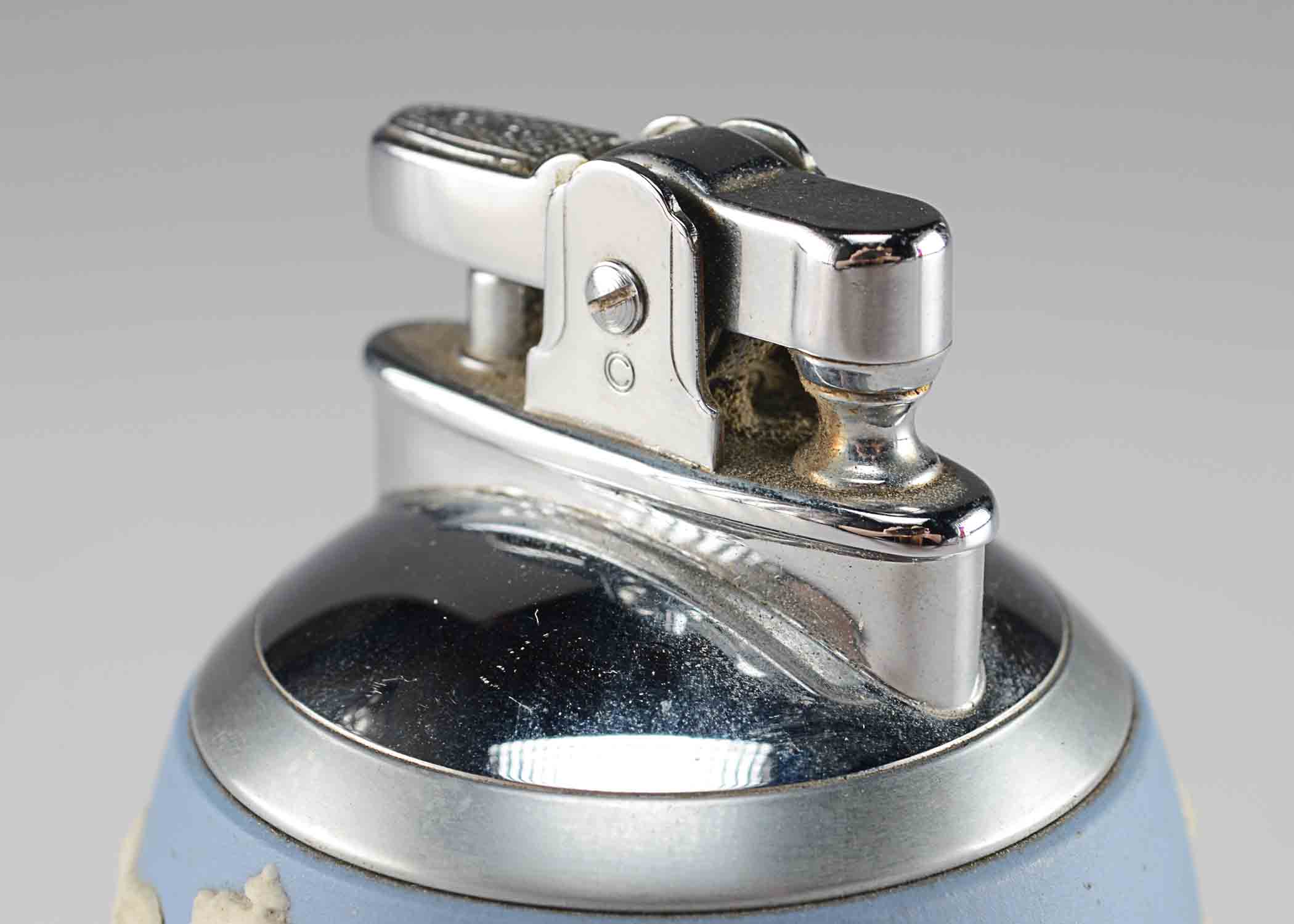 Wedgewood Coronation 1953 Lighter