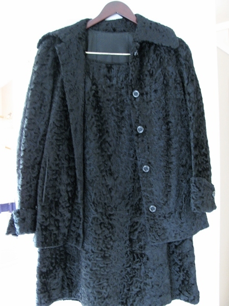 Collection of Ladies Leather pants & Matching Jacket/Skirt