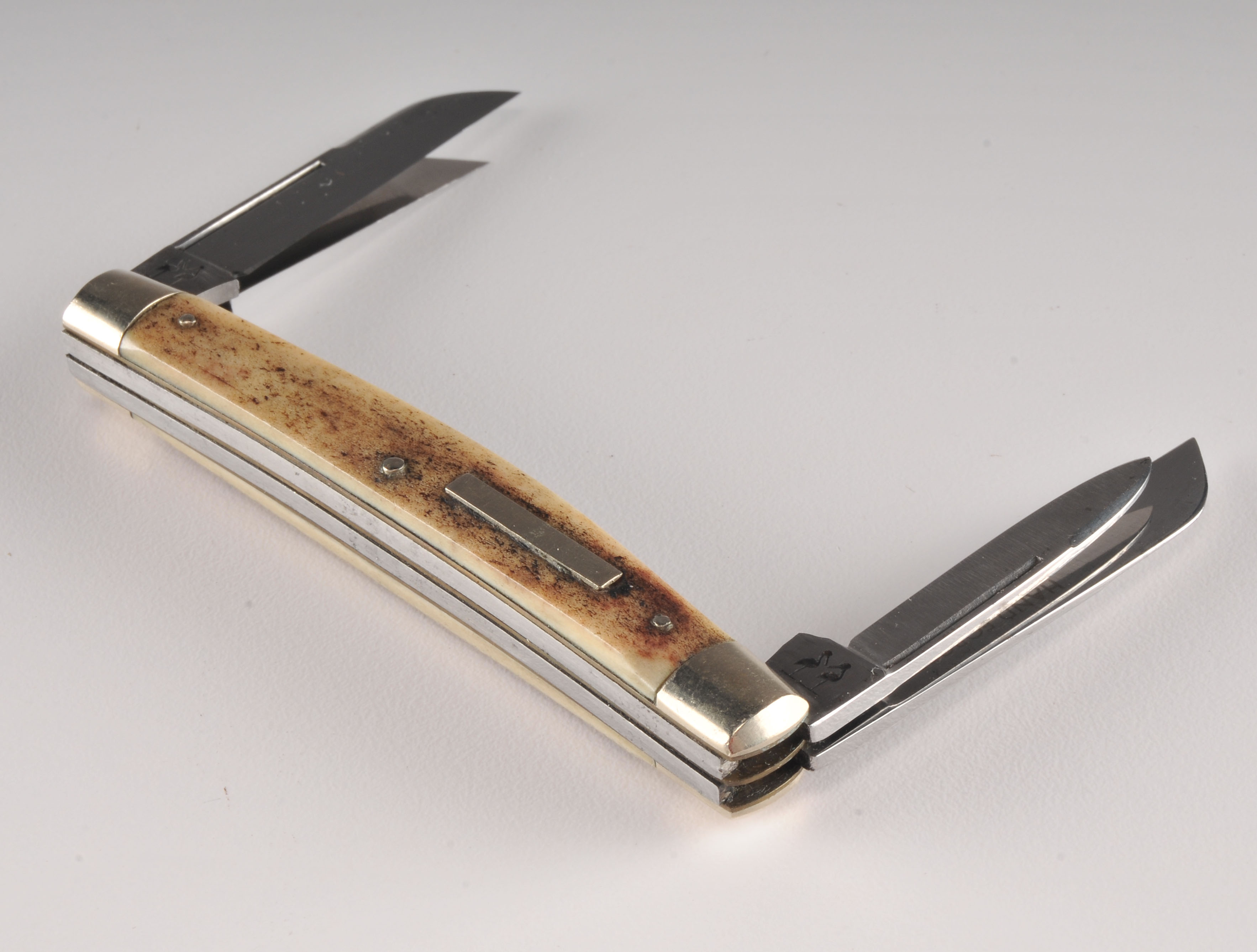 Vintage Robert Klaas Kissing Crane four blade pocket knife with stag handle