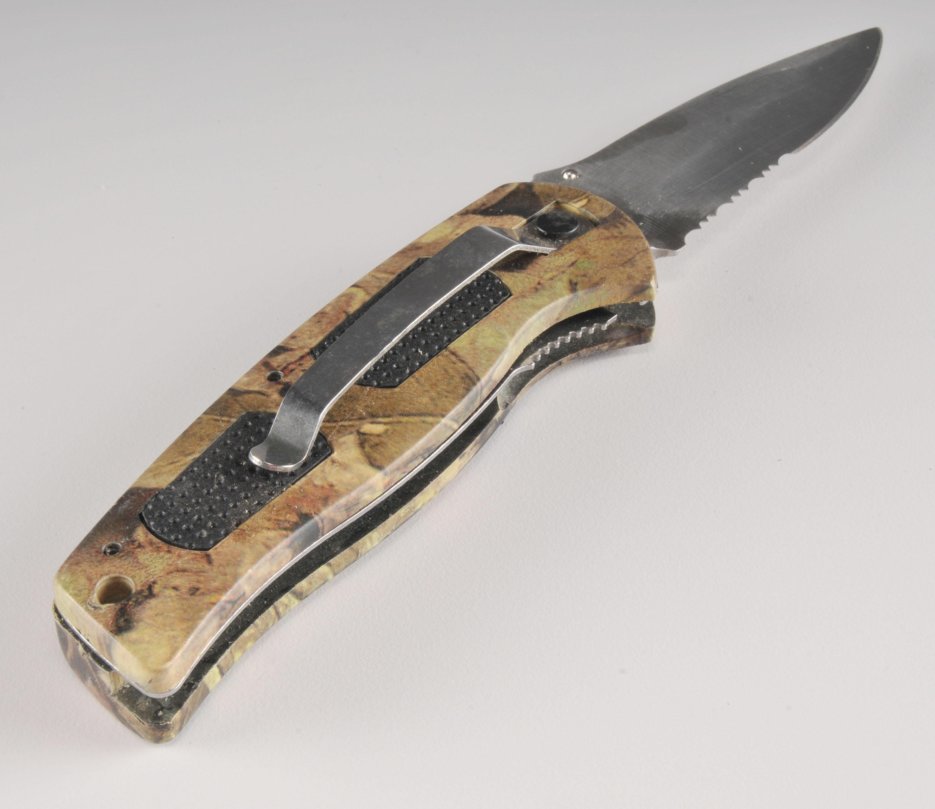 A Box of 12 Pocket Knives. New in Box.