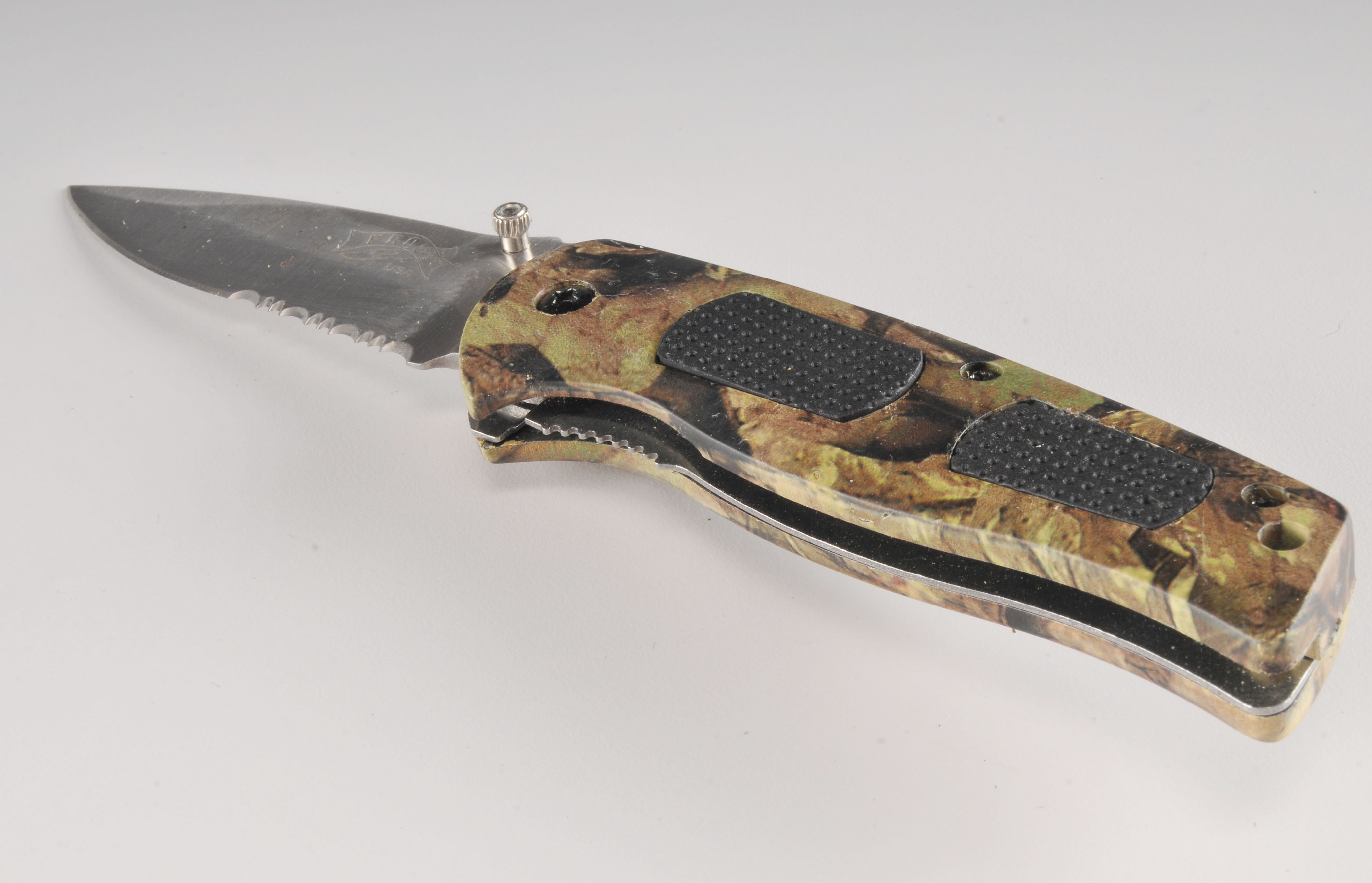 A Box of 12 Pocket Knives. New in Box.