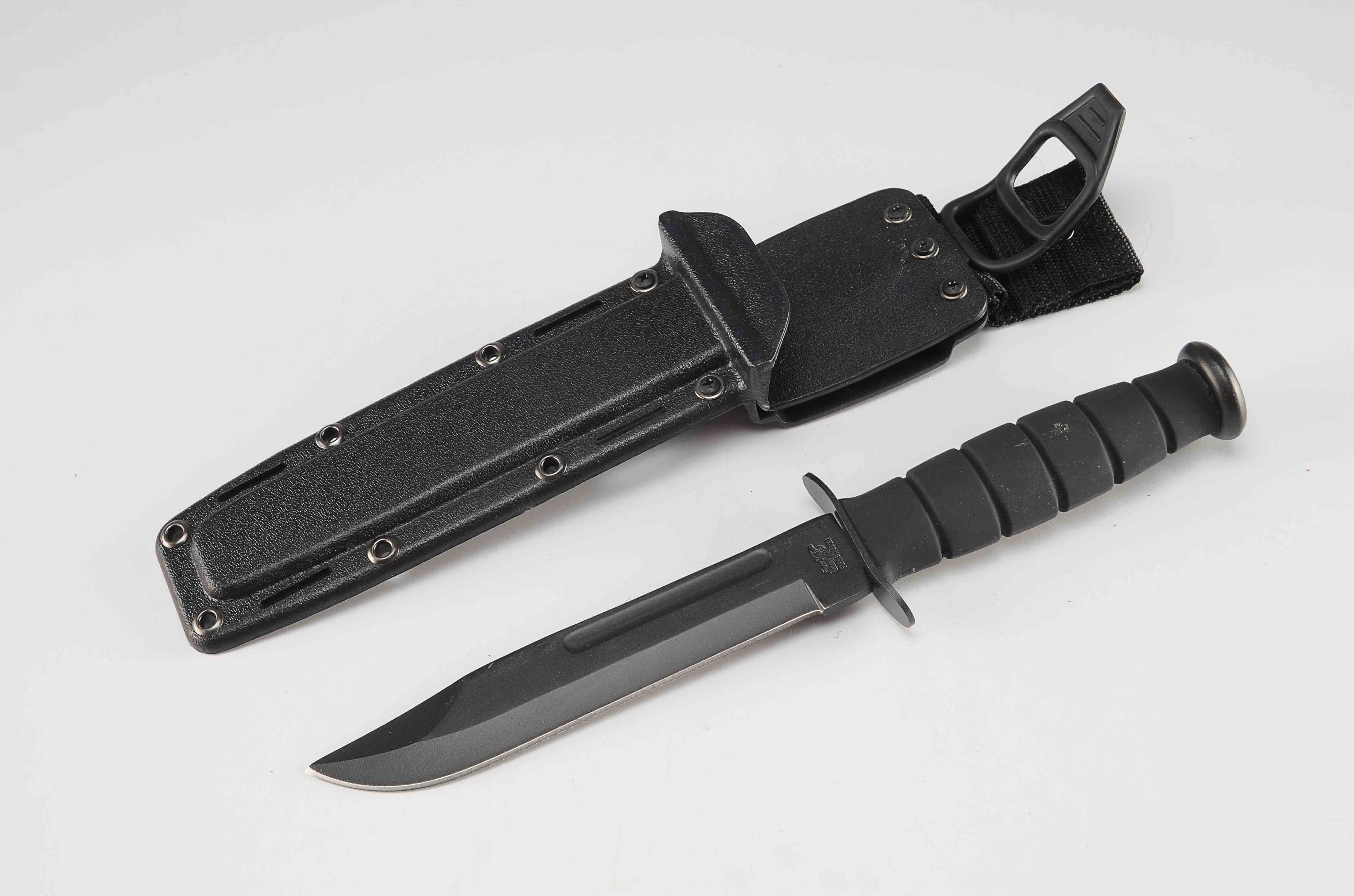 A Flying Falcon Bowie Knife