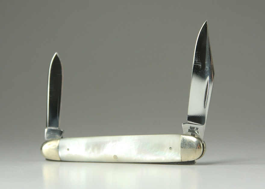 1965-1969 era Case XX Model 079 two blade pocket knife with mother of pearl handle
