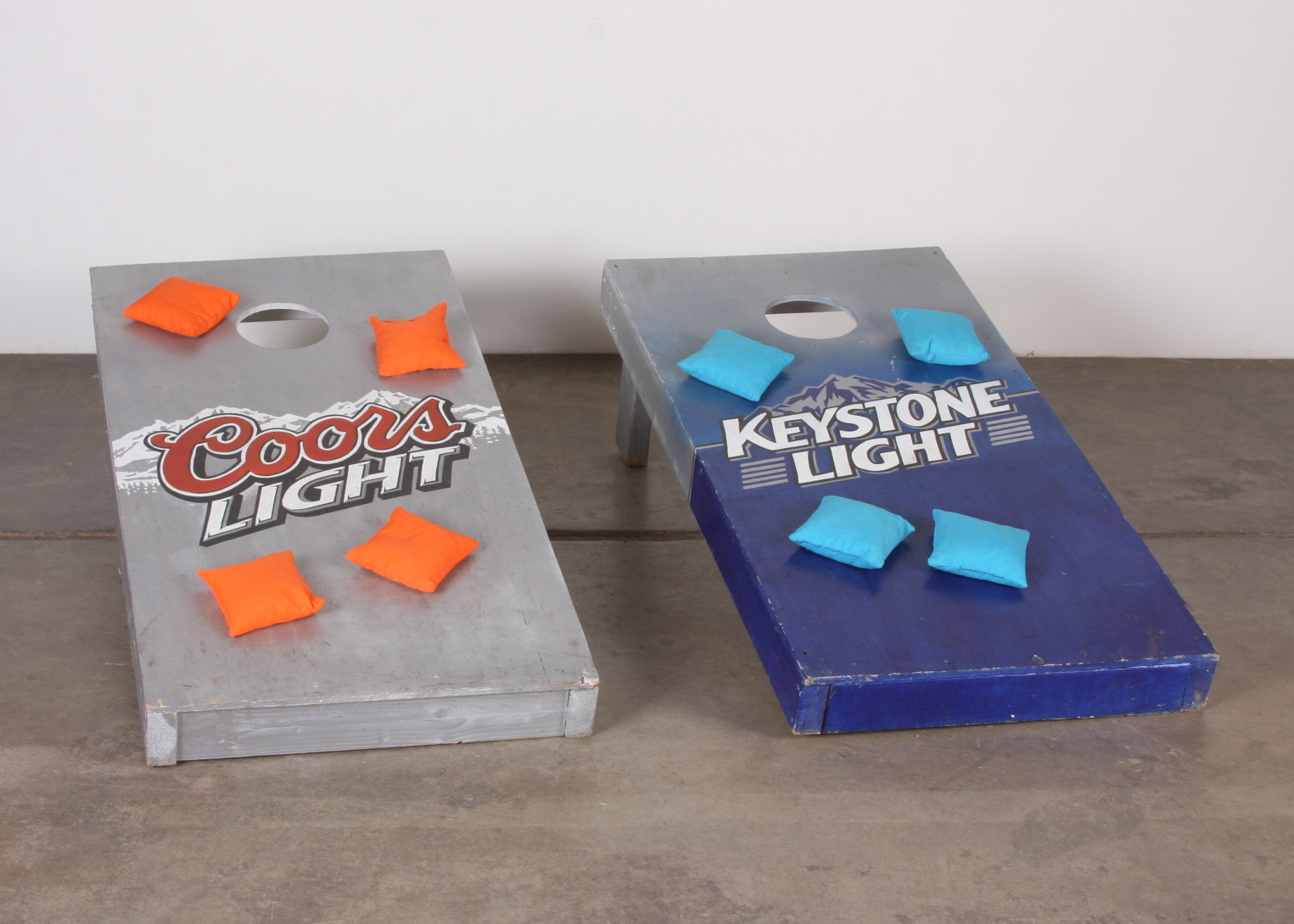 Cornhole Set with 8 Bean Bags