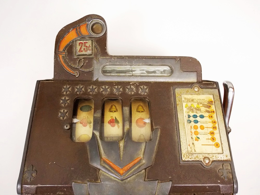 Fabulous and Fun Art Deco Slot Machine 