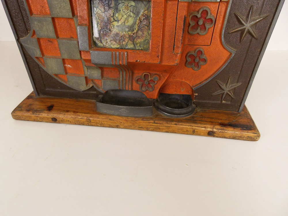 Fabulous and Fun Art Deco Slot Machine 