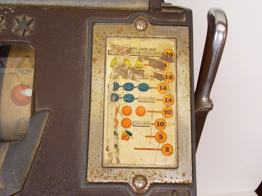 Fabulous and Fun Art Deco Slot Machine 