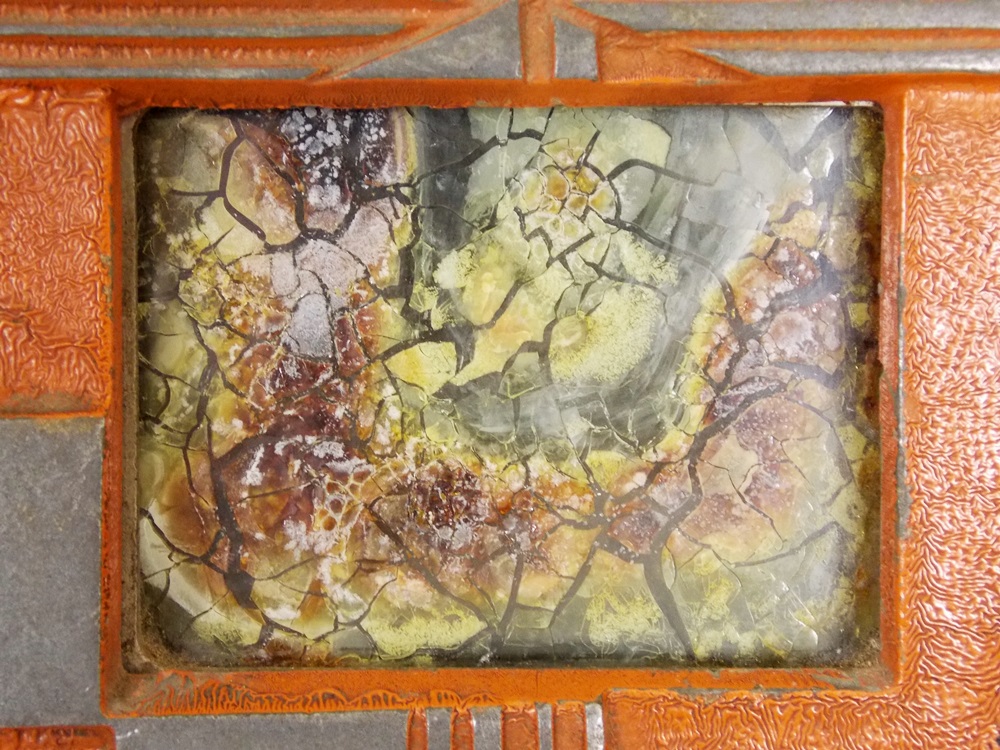 Fabulous and Fun Art Deco Slot Machine 