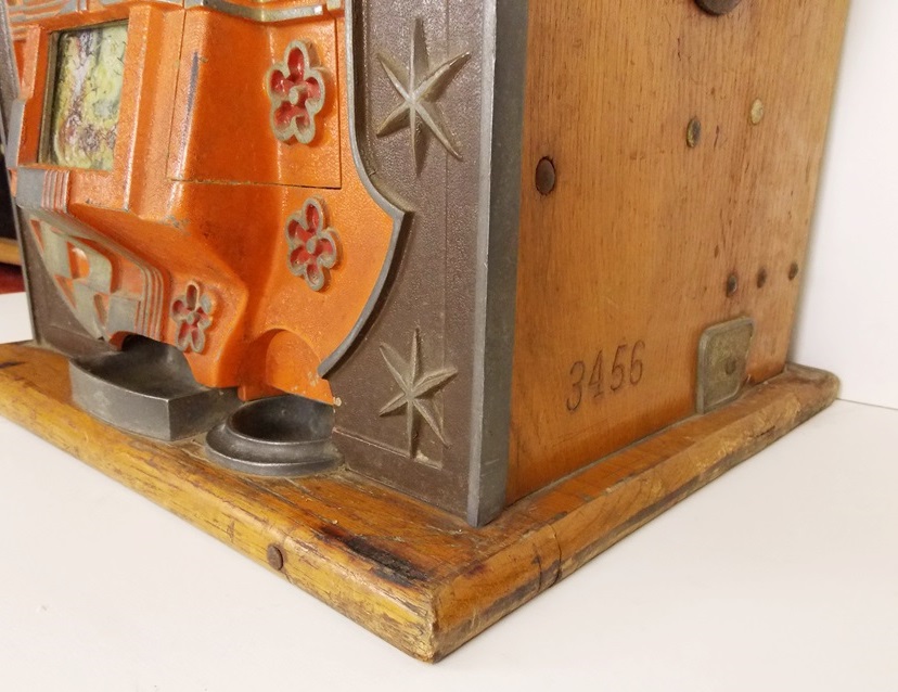 Fabulous and Fun Art Deco Slot Machine 