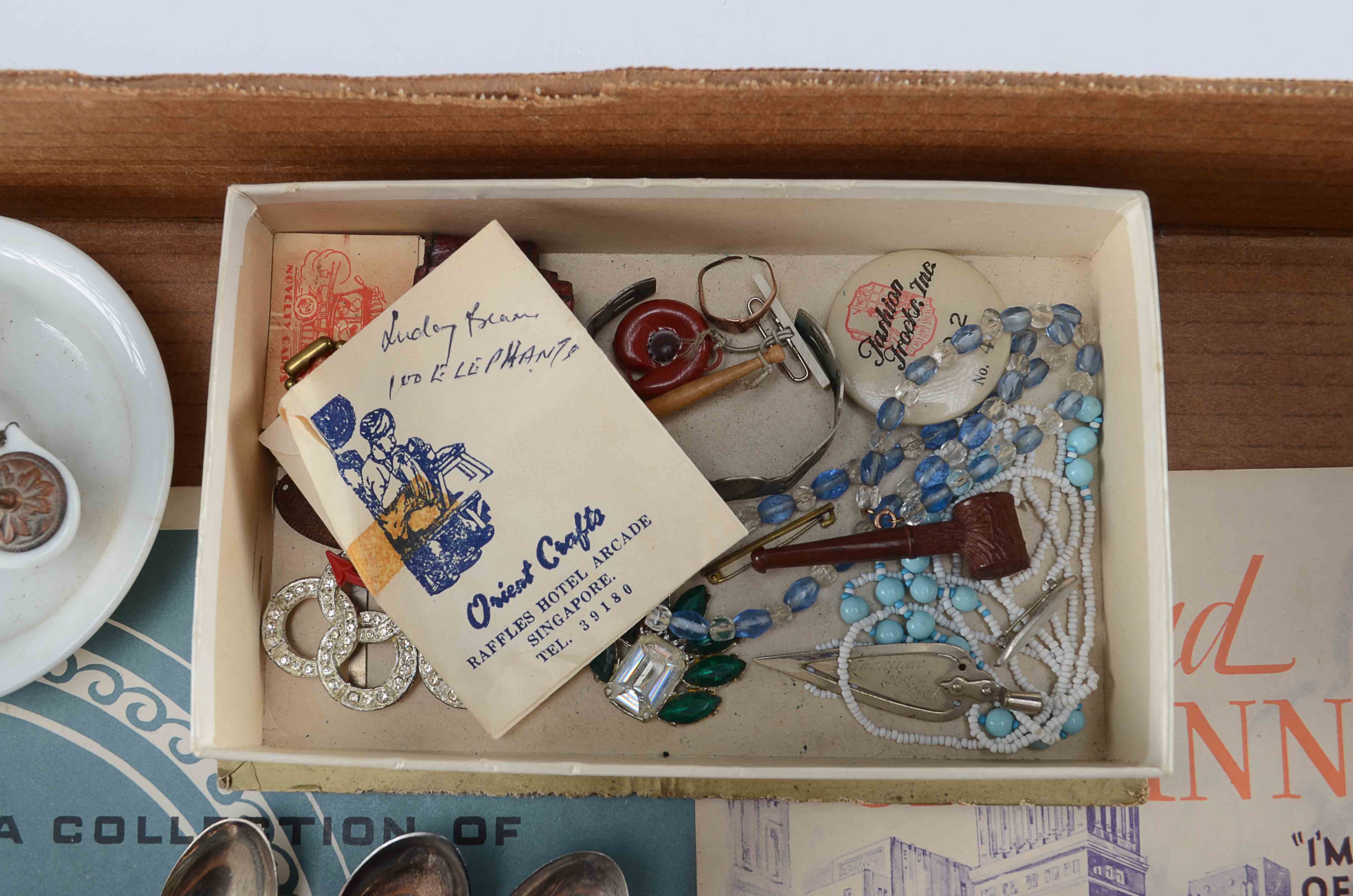 Box Lot of Vintage Items