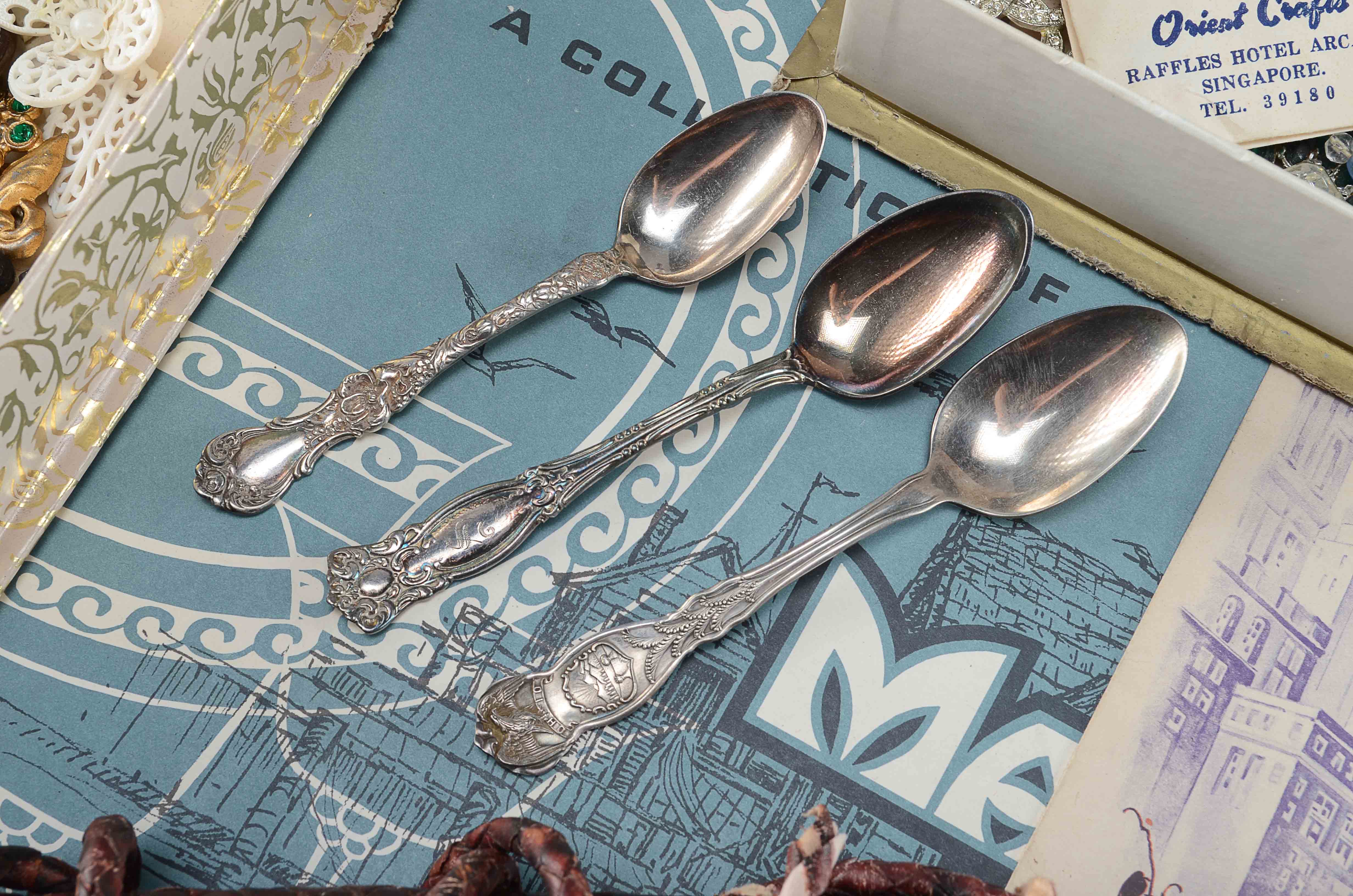 Box Lot of Vintage Items