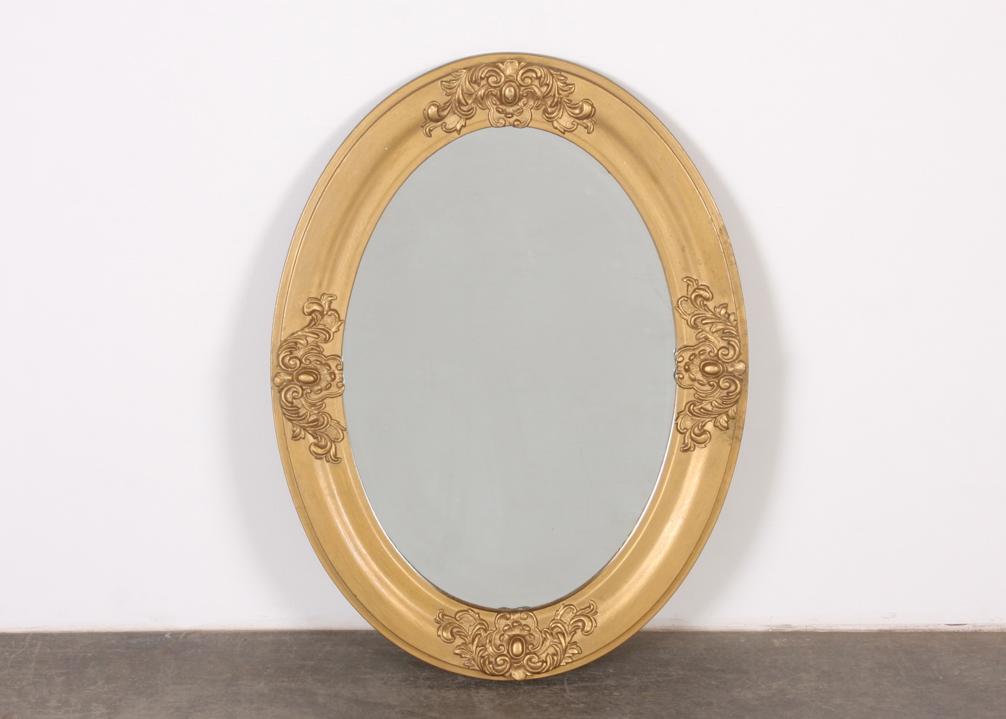 Gold Framed Ovular Mirror