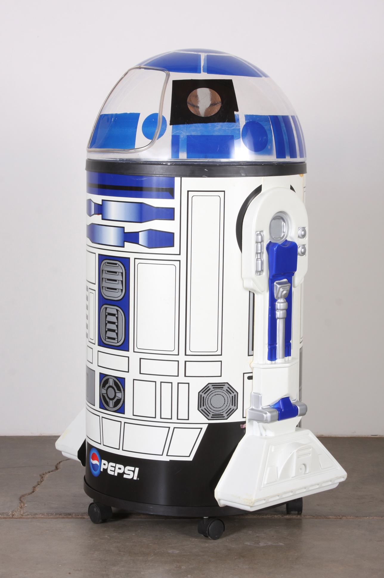 R2D2 Iceman Cooler Point Of Sale Pepsi Display Unit