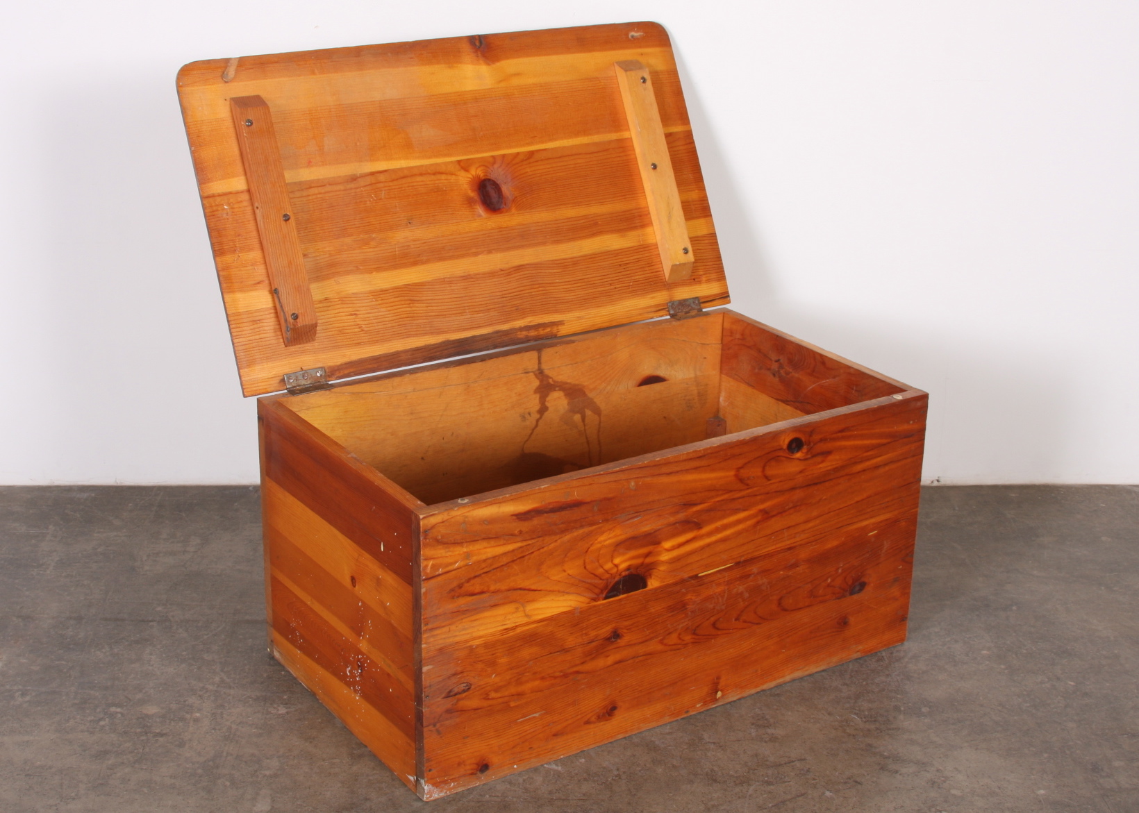 Knotty Pine Blanket Chest