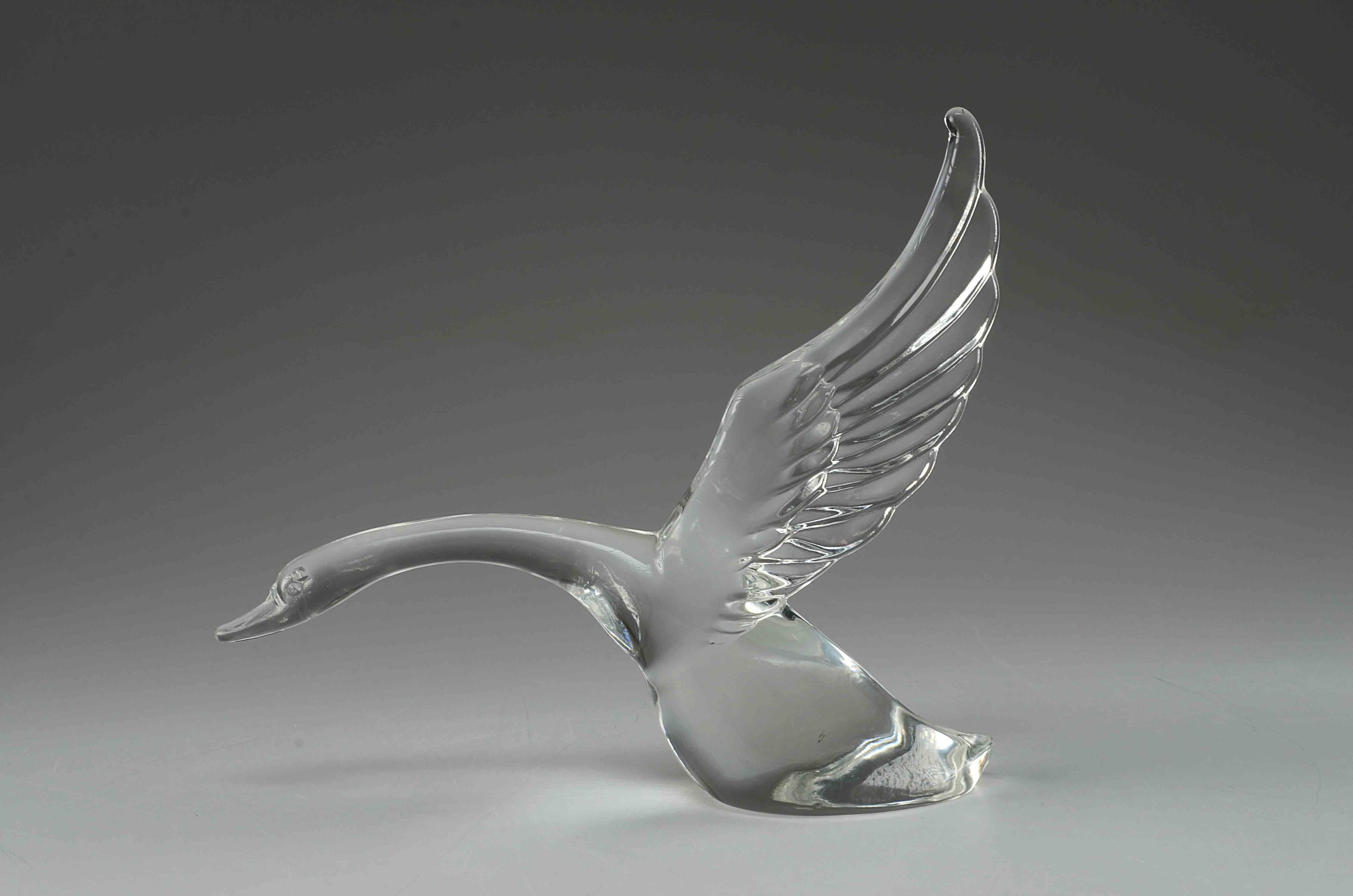 C. 1942 Pair of Heisey Crystal Figural Swans